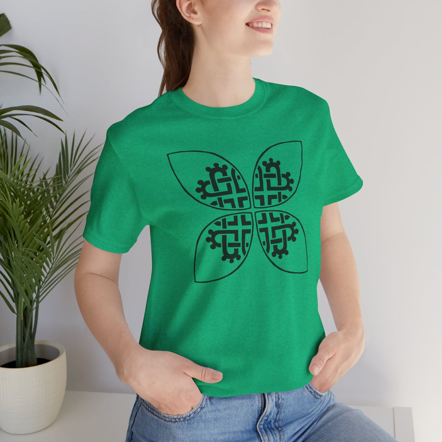Celtic Heart Motif Black Design T-Shirt - InkLovePrint