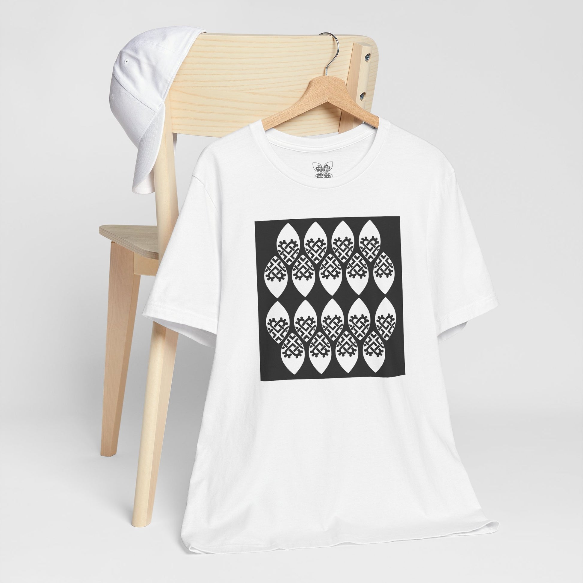 Celtic Heart Line Unisex T-Shirt - InkLovePrint