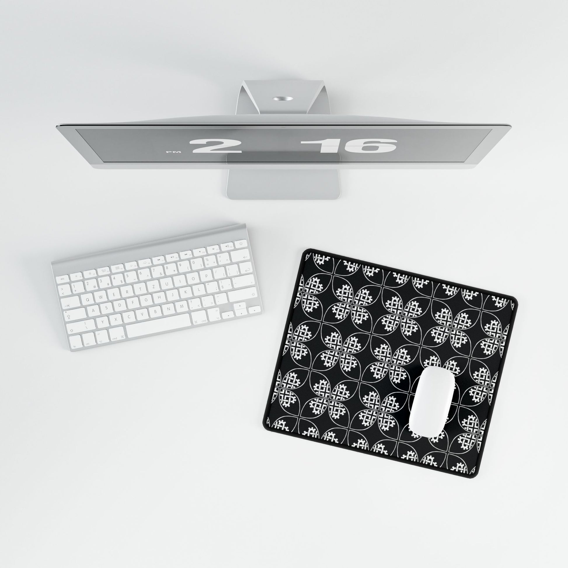 Celtic Heart Desk Mat Black - InkLovePrint