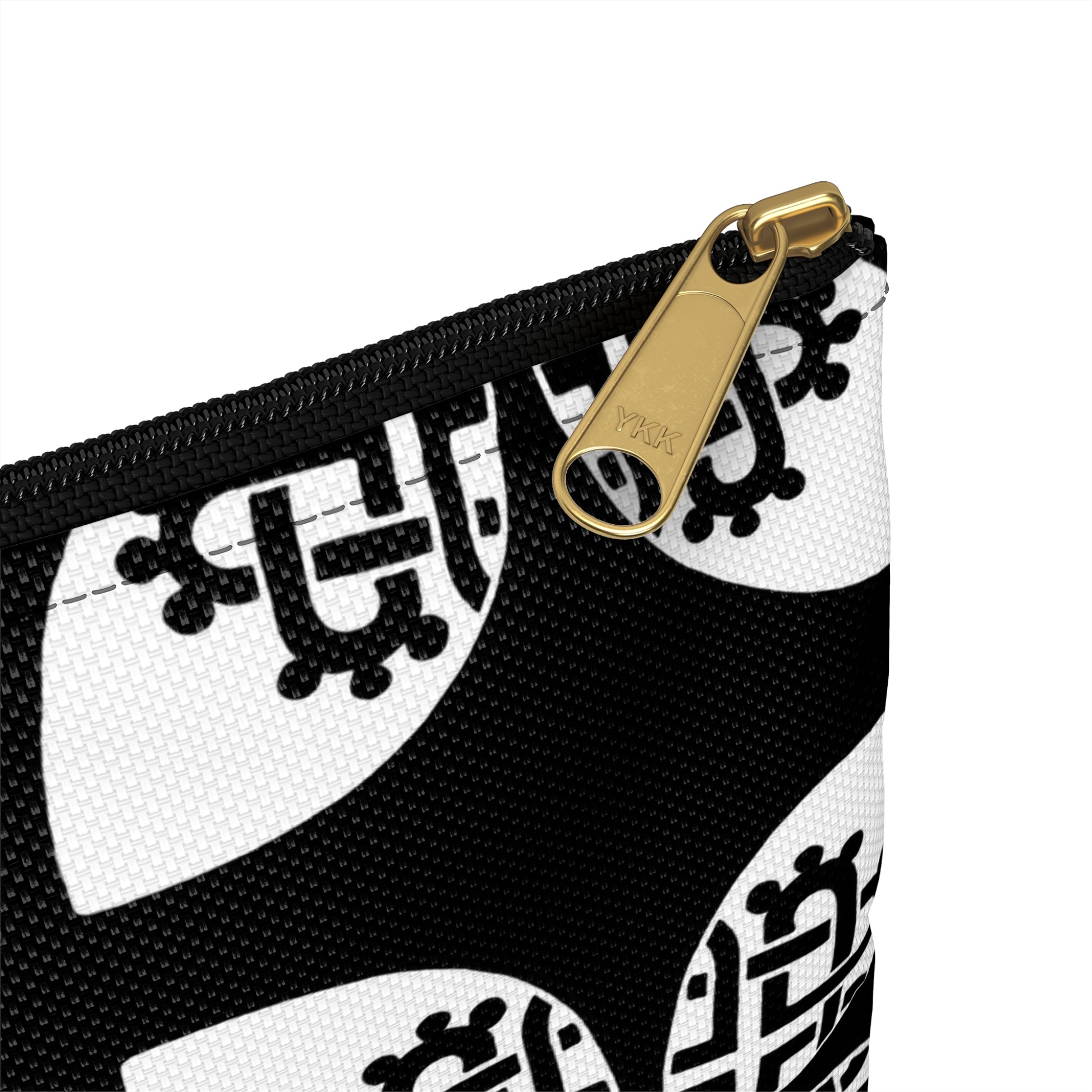 Celtic Heart Accessory Bag Black - InkLovePrint