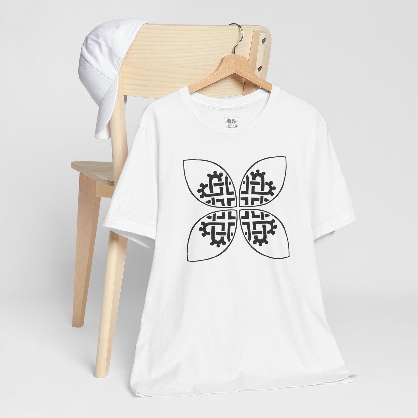 Celtic Heart Motif Black Design T-Shirt - InkLovePrint