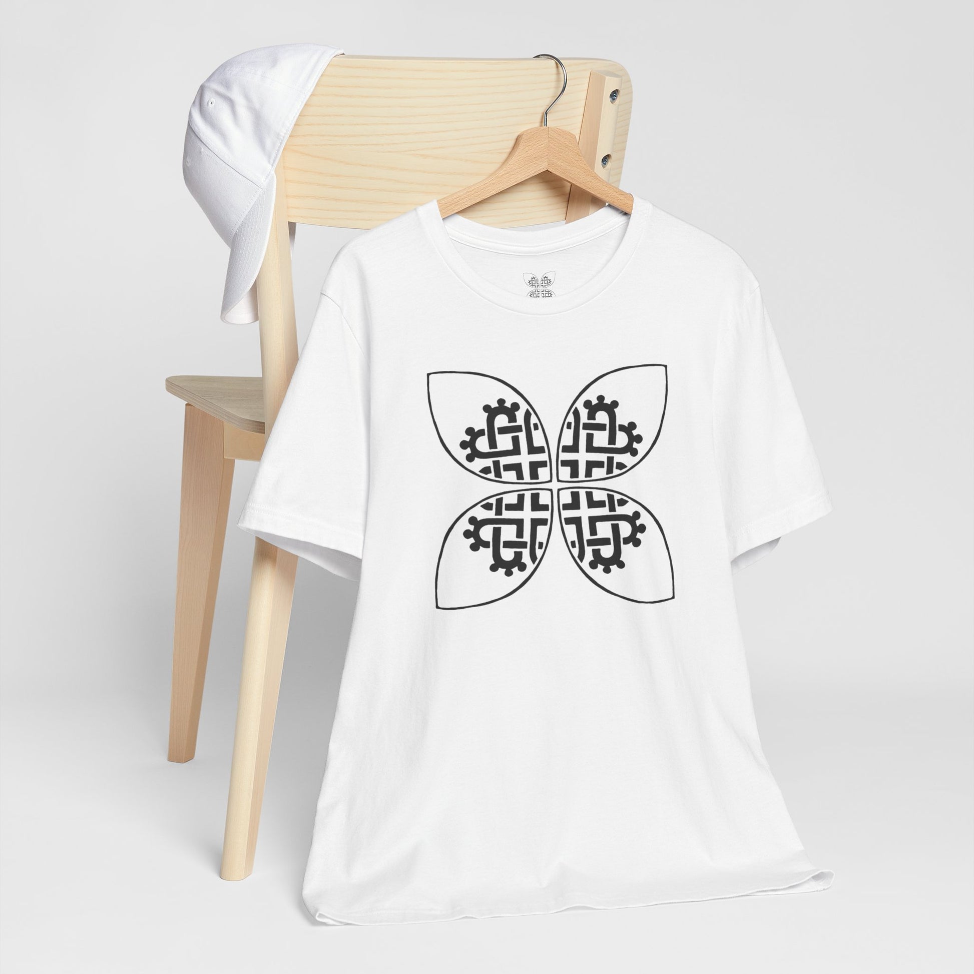 Celtic Heart Motif Black Design T-Shirt - InkLovePrint