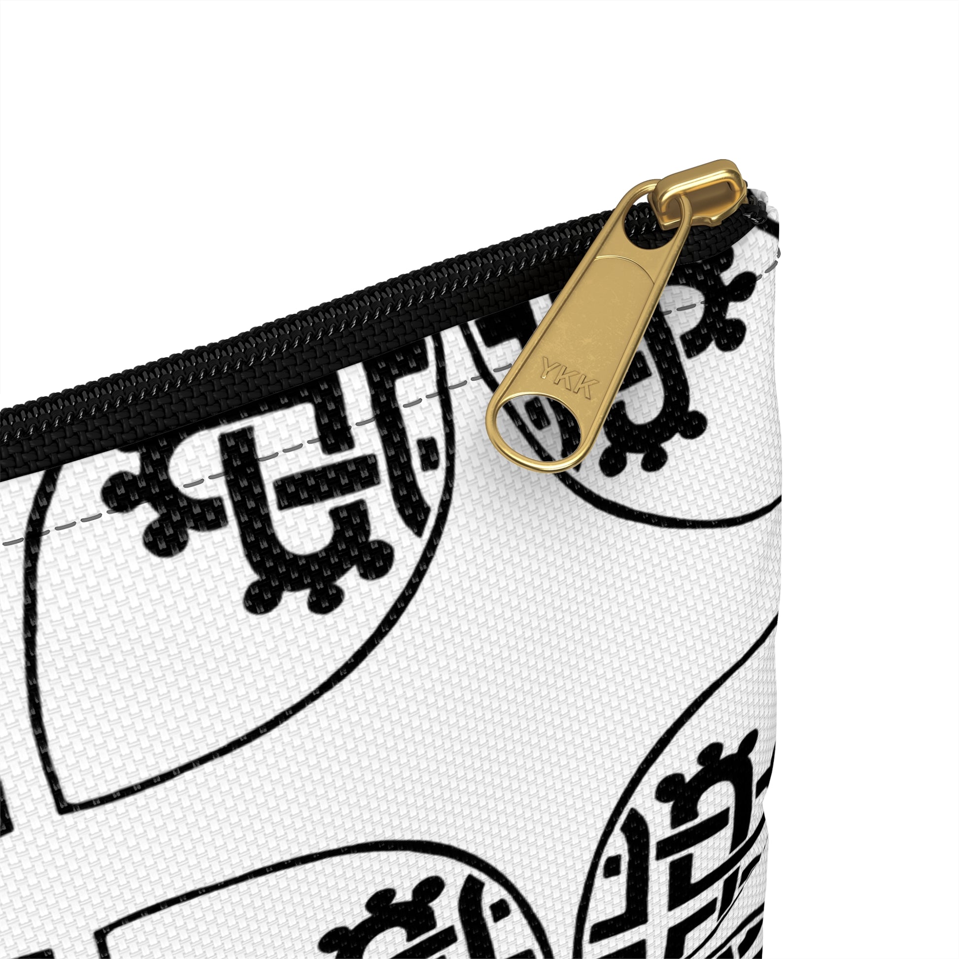 Celtic Heart Accessory Bag White - InkLovePrint