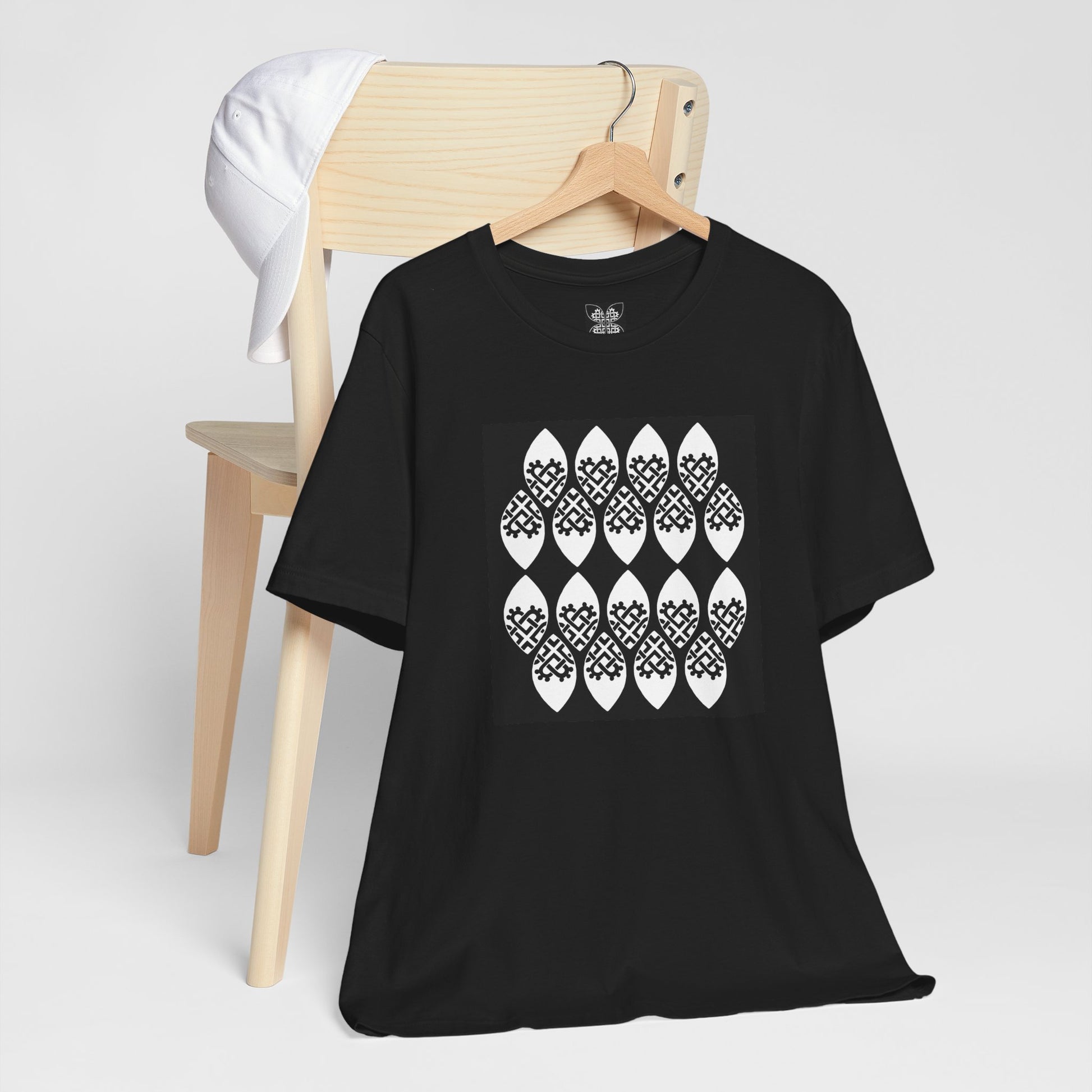 Celtic Heart Line Unisex T-Shirt - InkLovePrint
