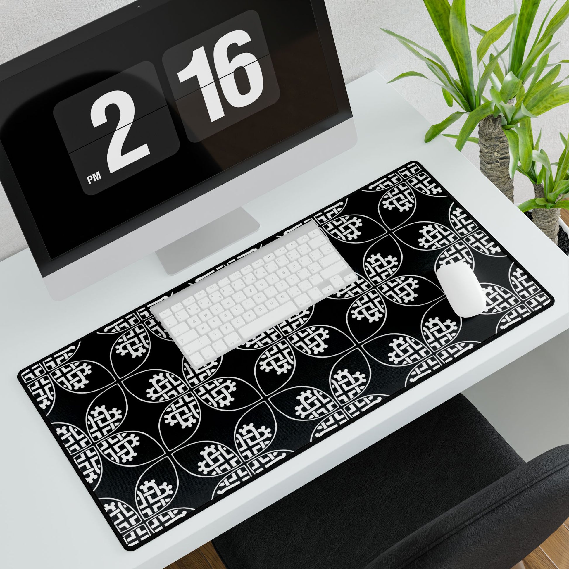 Celtic Heart Desk Mat Black - InkLovePrint